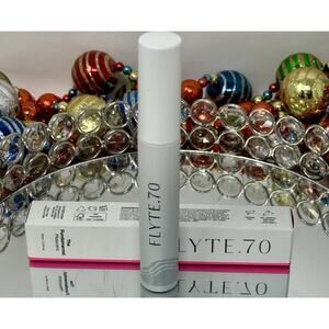 FLYTE 70 The Fundamental Mascara Under Pressure Black 0.35 fl oz New In Box